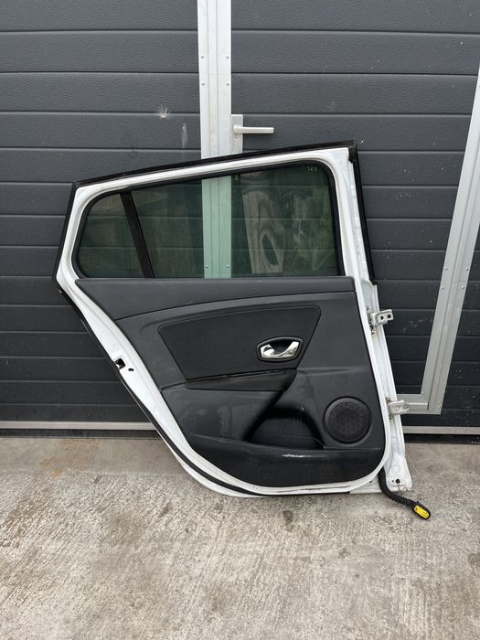 Ușa/Uși fata-spate stanga-dreapta Renault Megane 2015 break