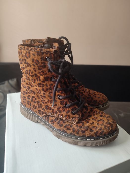 Ботуши, 36, боти 35 сребристосиво, ном 34 леопардов принт