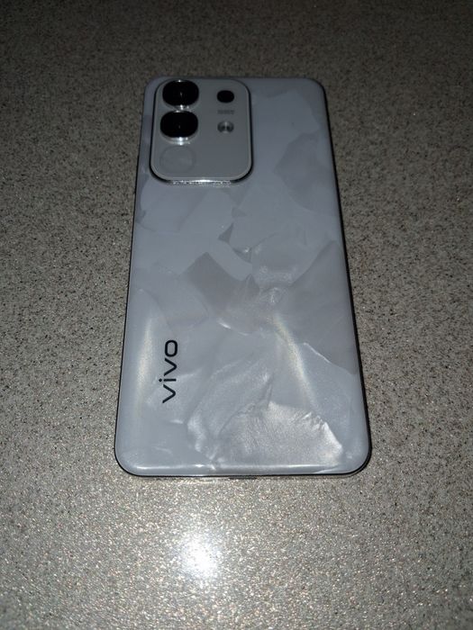 Смартфон Vivo Y29  новая