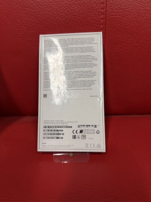 iPhone 11 Black 64GB Нов