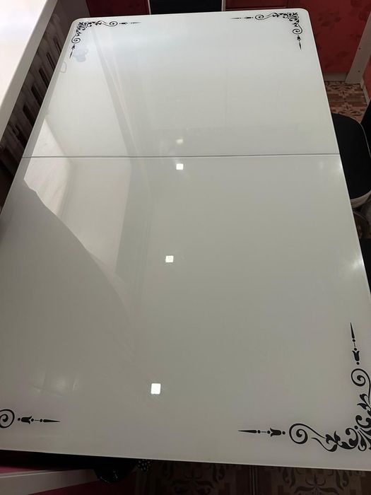 Продаётся кухонный стол с 6-стульями