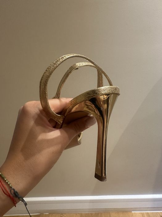 Сандали Zara 37 номер
