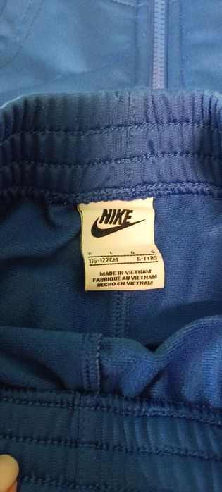 Анцунг Nike, рокля, дънки , блуза.