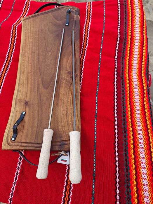 Масивна орехова дъска със шишове