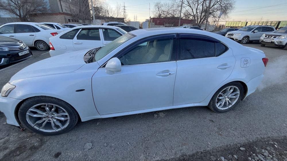 Продается lexus is 300