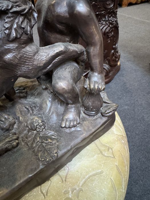 Statueta deosebita din bronz masiv