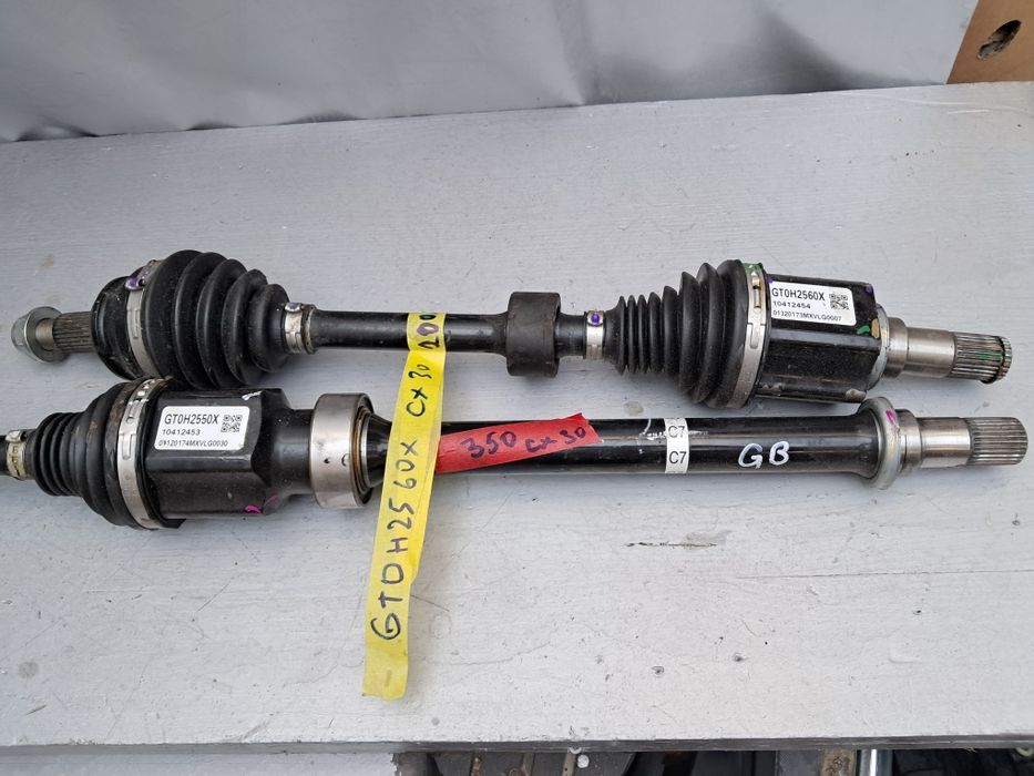 Полуоска  Мазда цх30 Mazda CX30