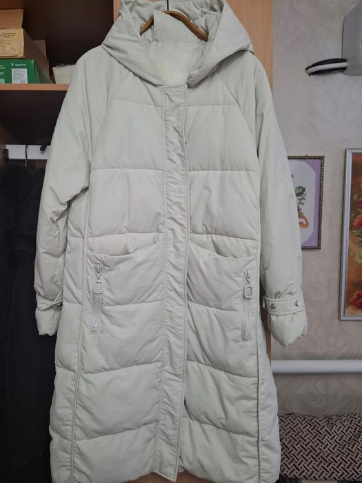 Продам пуховик с  чернобуркой.