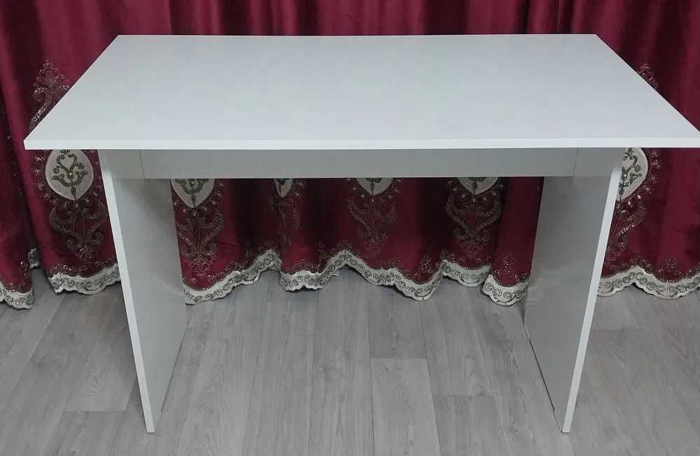 Продам                        Стол