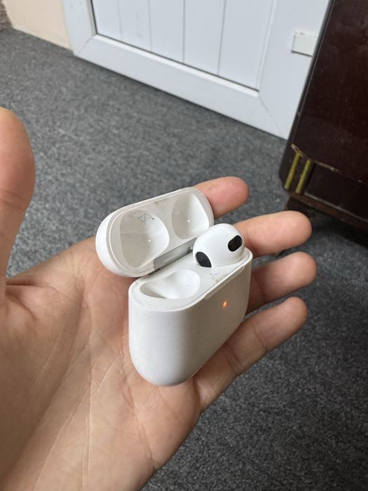 Футляр айрподс 3 правый наушник