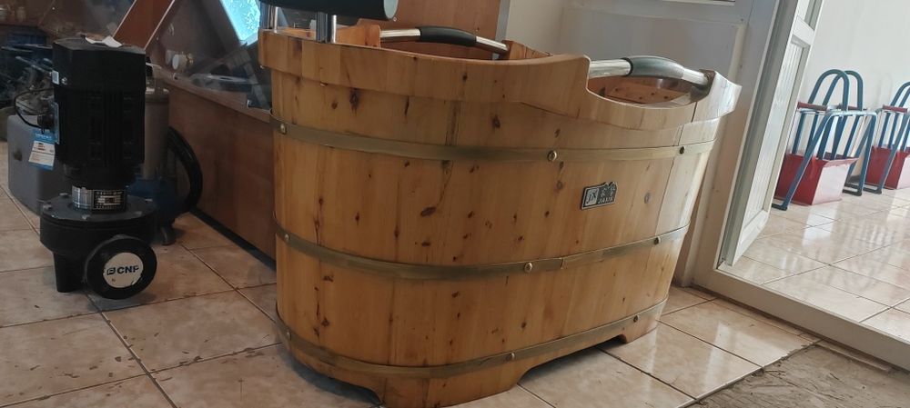 Ванна деревянная