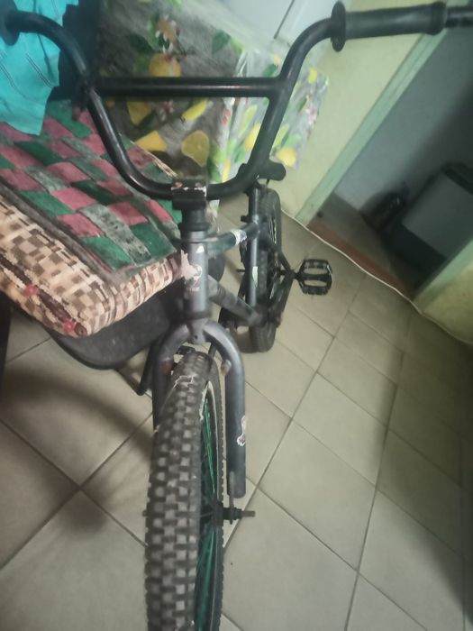 Продам велосипед bmx .