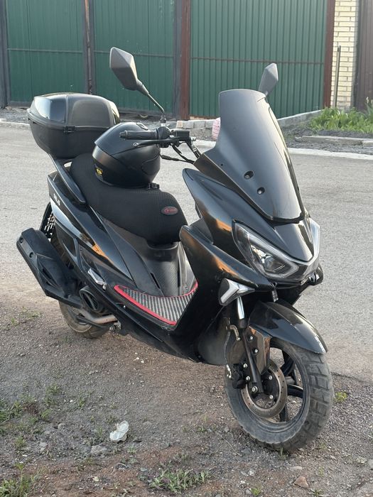 Продам Макси 150 куб