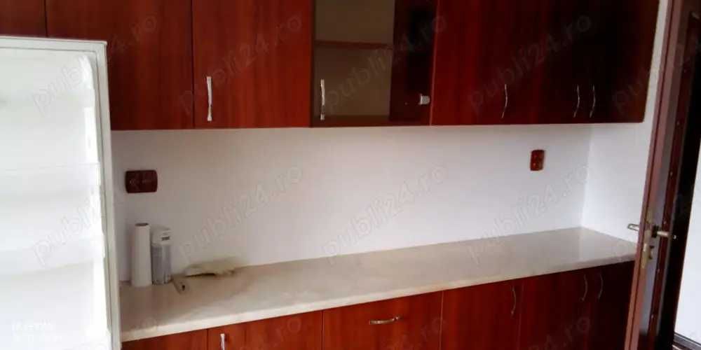 Inchiriez apartament cu 2 camere decomandat in zona Stadion Lugoj