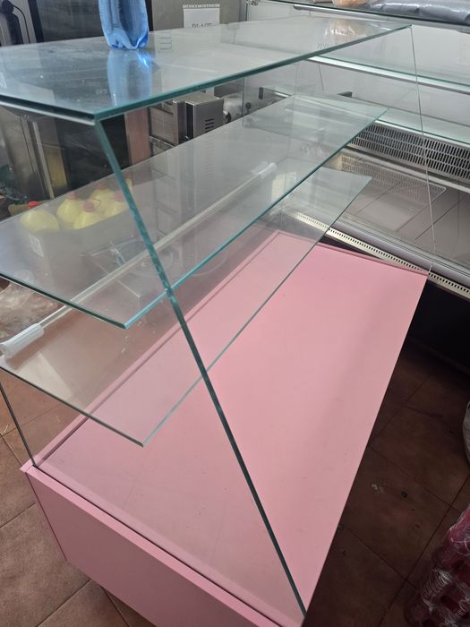 Vanzare vitrina sticla patiserie
