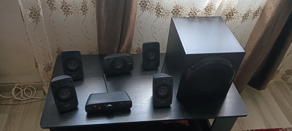 Logitech 5.1  ca nou, foarte puțin folosit