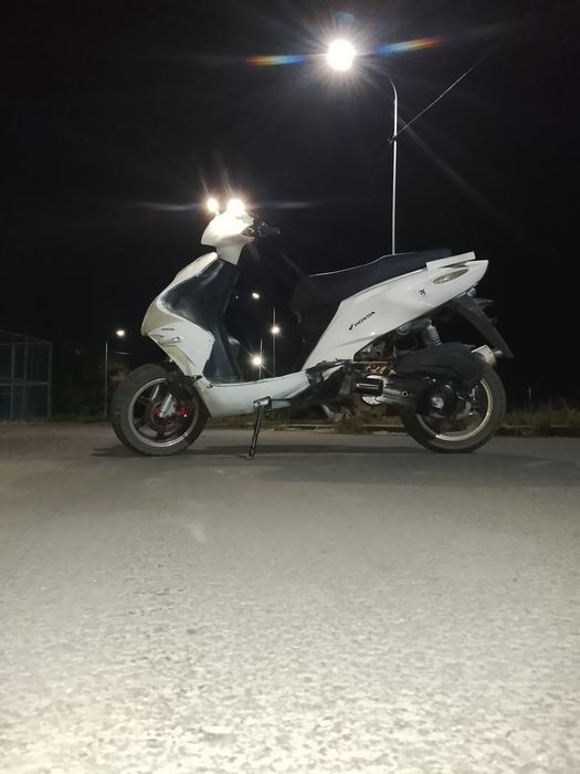 Продам скутер 150 кубов