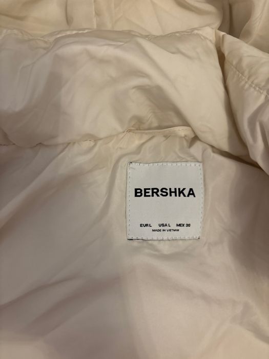 Geaca bershka ,purtata de 2 ori