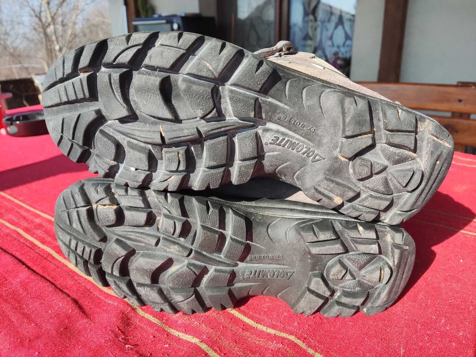 Планински обувки Dolomite