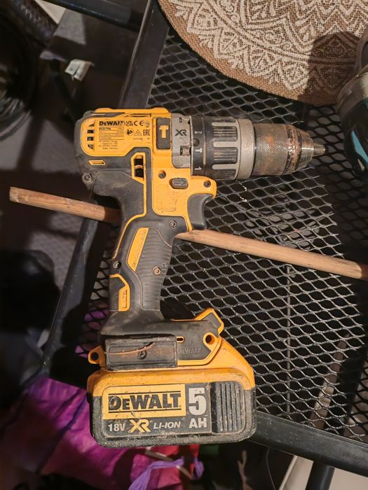 Bormașină Dewalt dcd796