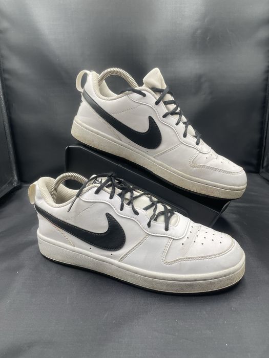 Vand nike albi stare buna