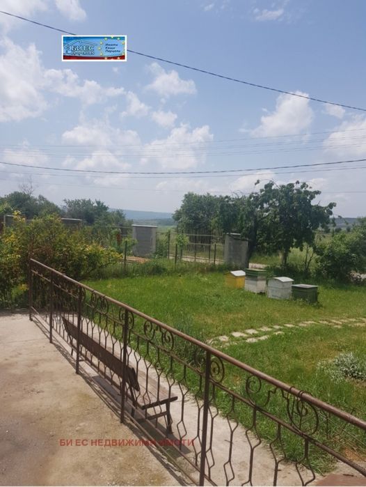 Къща в с. Видрица 120m²