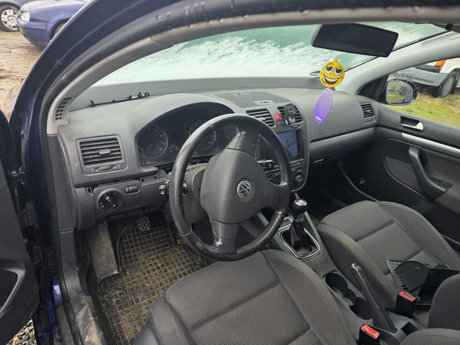 Autoturism vw golf 5