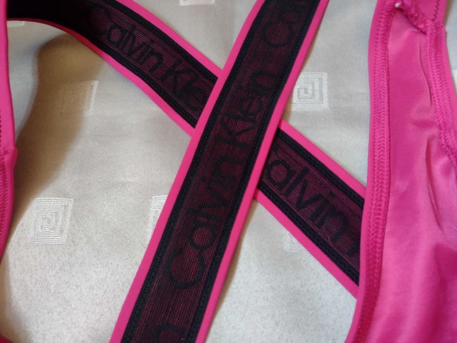 Calvin Klein цял бански в циклама