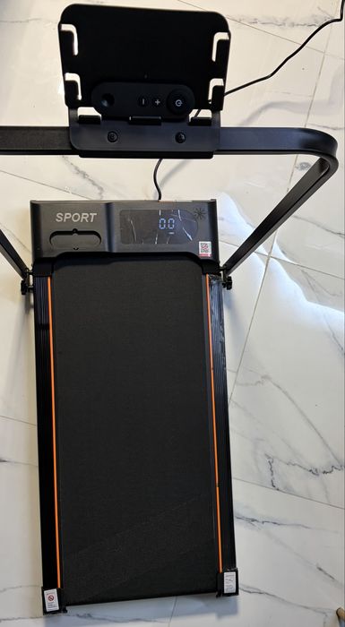 Компактна електрическа бягаща пътекa за домашна употреба