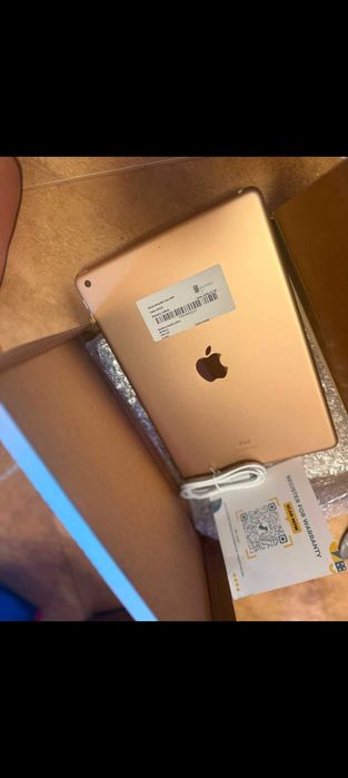 Ipad 8 gen WiFi gold 128gb