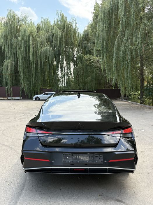 Hyundai Elantra 2024
