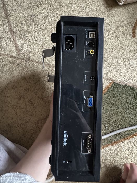 Проектор vivitek