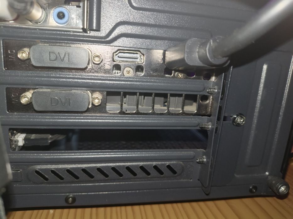 Продам видеокарту GTX 1050 TI