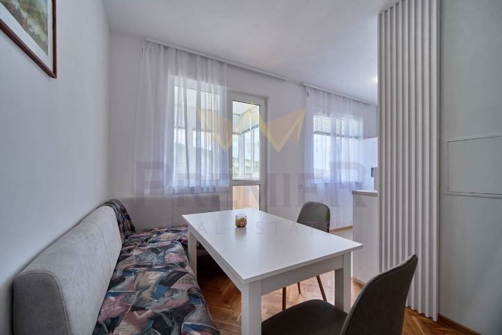 Дава се под наем Тристаен апартамент в Варна, Владислав Варненчик - 71 кв.м за 550 € - Снимка #3