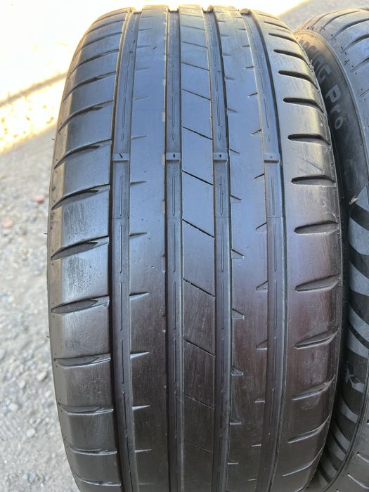 Продам резину комплект 215/50/18