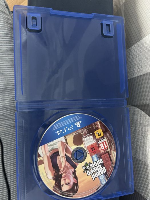 Диски от пс4 гта5UFC3