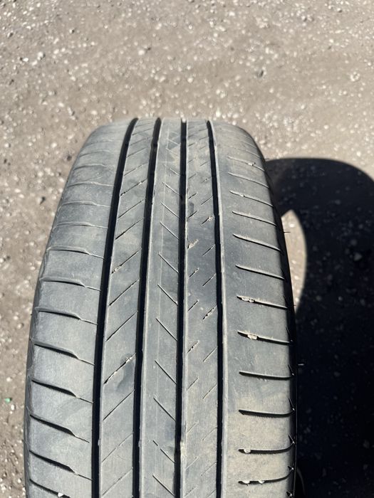 Продам Резину 235/55/19 Bridgestone