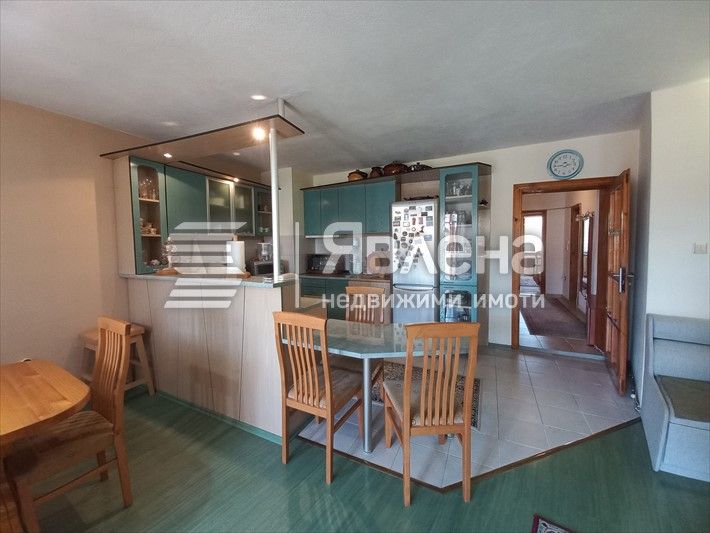 Продава се Къща в Добрич, Център - 235 кв.м за 673 €/кв.м - Снимка #2