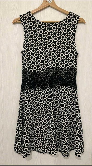 черно-бяла къса рокля с дантела за парти