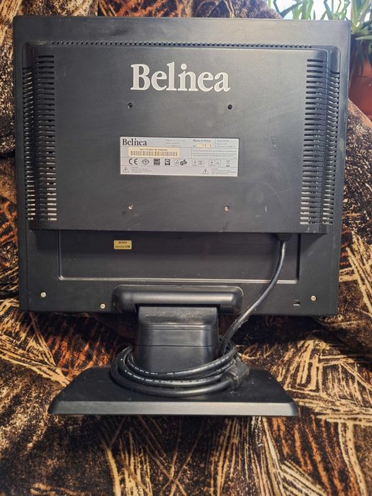 Продавам Монитор.