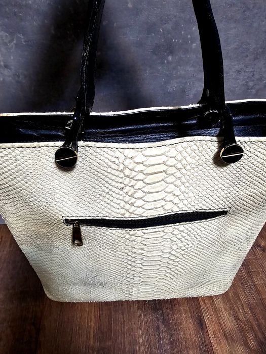 Дамска чанта от естествена кожа