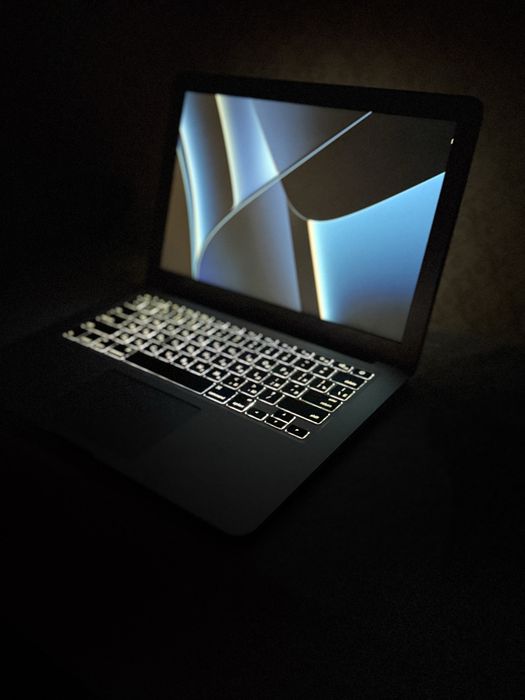 MacBook Air (13-inch)