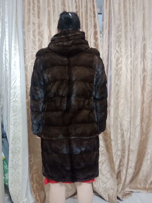 Продам норковую шубу