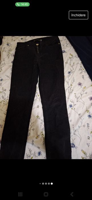 Pantaloni raiat skinny