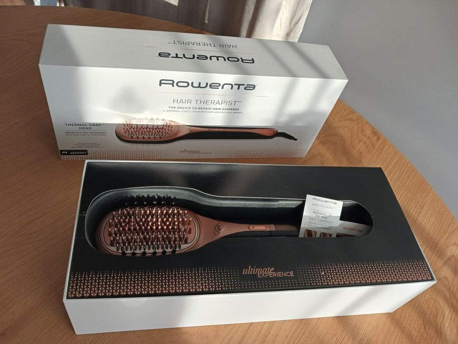 Perie reparatoare ROWENTA Hair Therapist. Invelis Keratina.