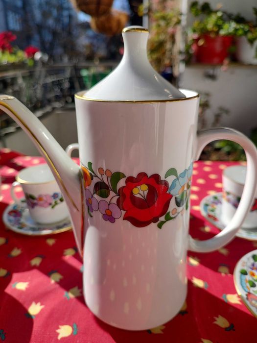 Ръчно рисуван сервиз за кафе и ваза  Kalocsa-Унгария