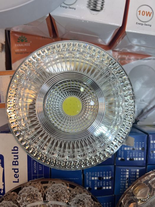 Xrustal galagen toshli