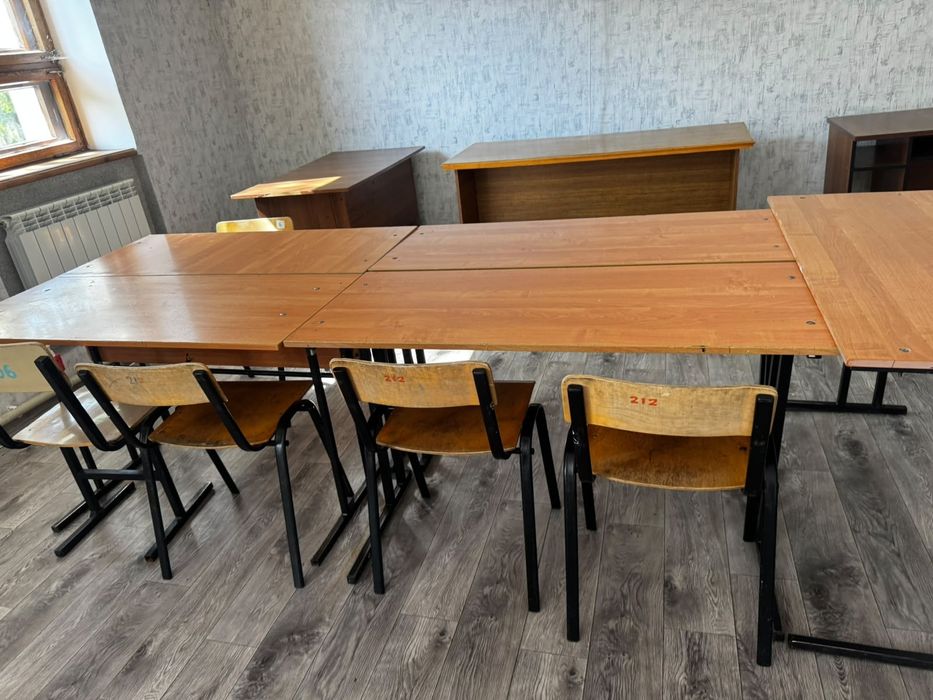 Столы стулья парты