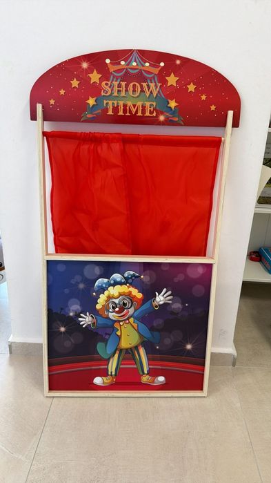 Vând teatru de papusi pentru copii