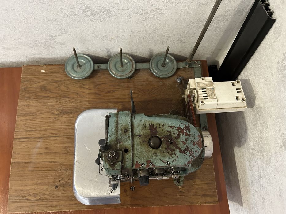 продам оверлок